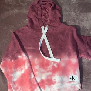 Calvin Klein size M colors white pink and purple.